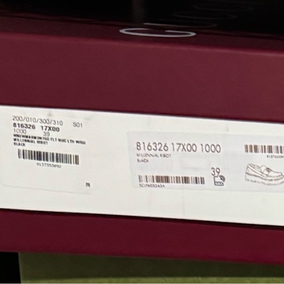 Gucci Black Leather Platform Loafers with Gold GG - Picture 7 of 7